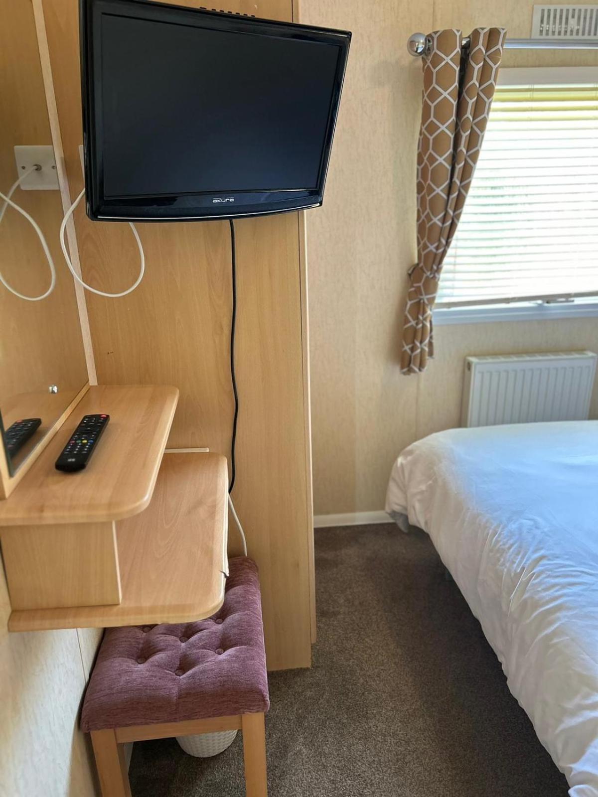 J&D By The Sea Hotel Heysham Bagian luar foto